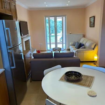 Konstantina Apartment *