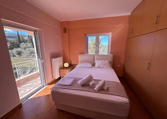 Konstantina Apartment Apolpaina